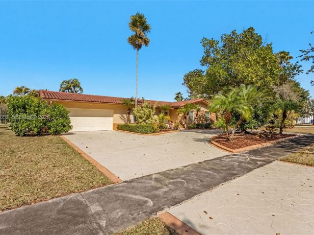 Дом в аренду по адресу 11201 SW 136th St - фото 7428851