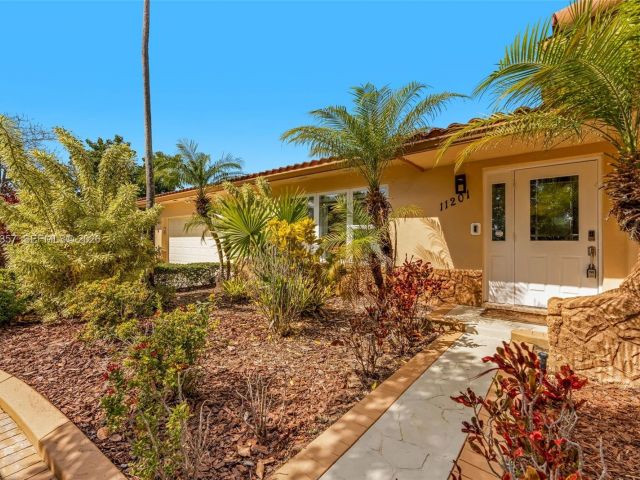 Дом в аренду по адресу 11201 SW 136th St - фото 7428853