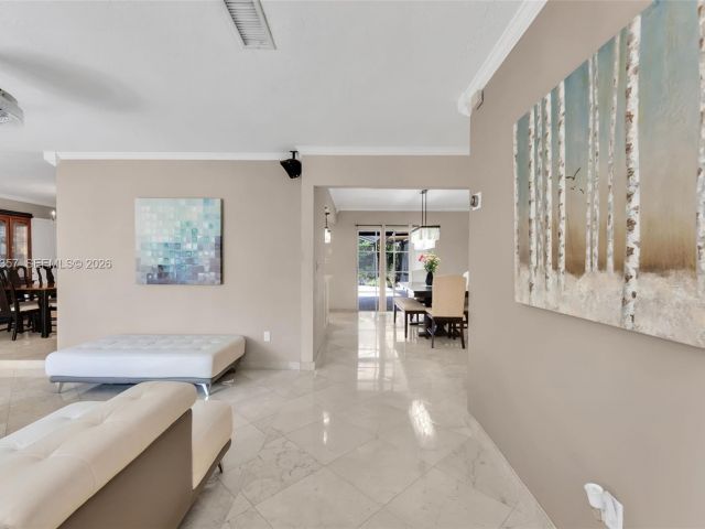 Дом в аренду по адресу 11201 SW 136th St - фото 7428854