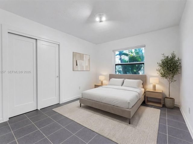 Дом в аренду по адресу 11201 SW 136th St - фото 7428868