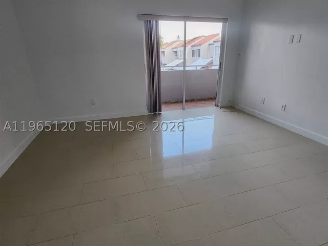 Продажа дома по адресу 6485 SW 129th Ave - фото 9091533