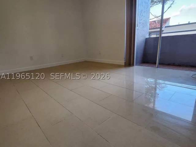 Продажа дома по адресу 6485 SW 129th Ave - фото 9091535