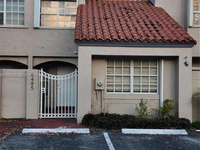 Продажа дома по адресу 6485 SW 129th Ave - фото 7445499