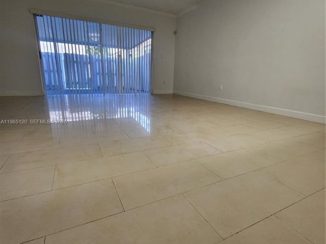 Продажа дома по адресу 6485 SW 129th Ave - фото 7445501