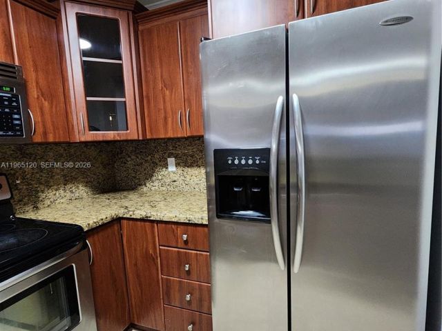 Продажа дома по адресу 6485 SW 129th Ave - фото 7445508