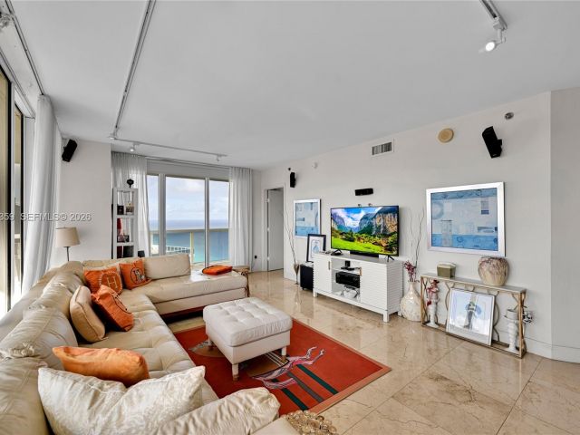 Продажа квартиры #4708 - фото 7499224