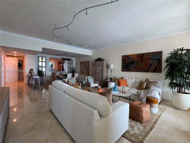 Продажа квартиры # - фото 7430153