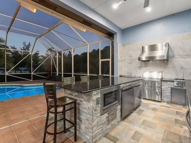 Продажа дома по адресу 7802 N 130th Ave N - фото 7451126