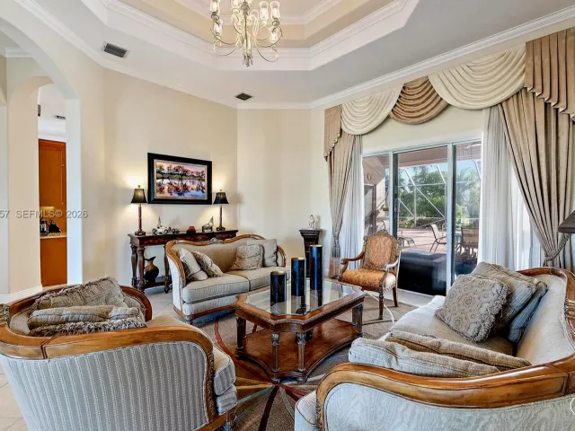 Продажа дома по адресу 7802 N 130th Ave N - фото 7451131