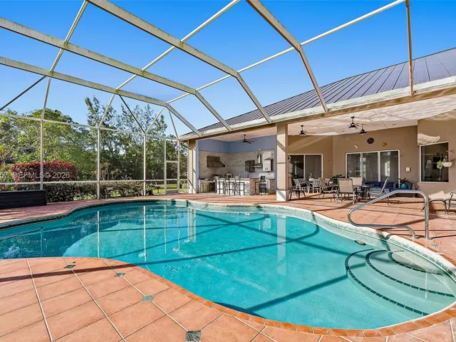 Продажа дома по адресу 7802 N 130th Ave N - фото 7451118