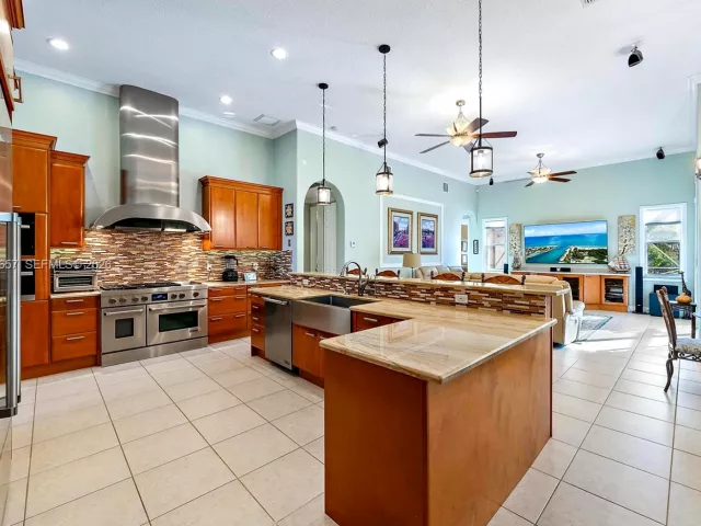 Продажа дома по адресу 7802 N 130th Ave N - фото 7451121