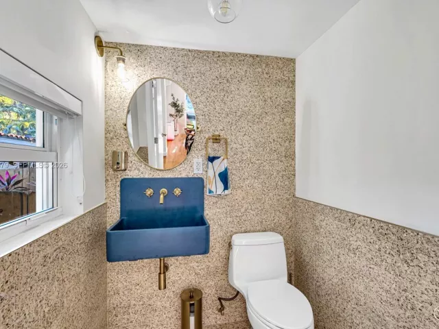 Продажа дома по адресу 3535 W Glencoe St - фото 7541831