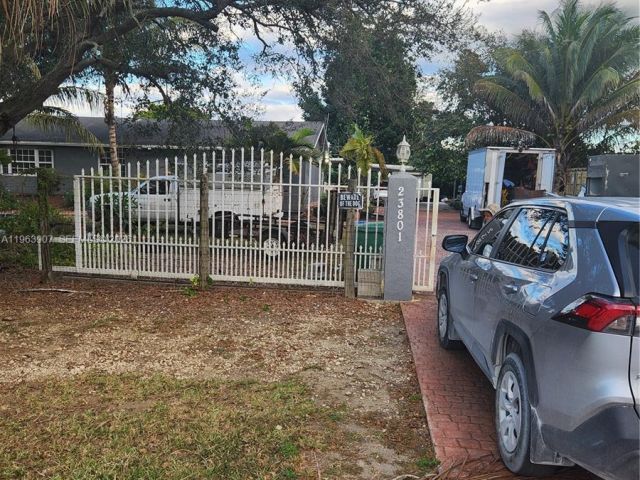 Продажа дома по адресу 23801 SW 217th Ave - фото 7428819