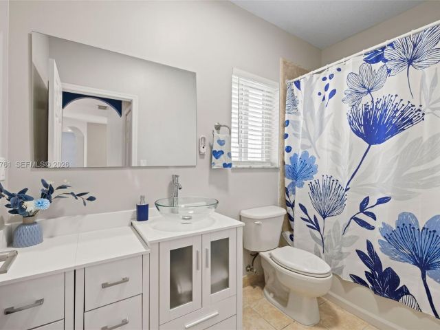 Продажа дома по адресу 3122 SW 144th Pl - фото 7515361