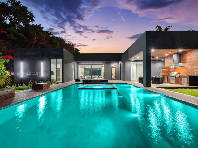 Дом в аренду по адресу 871 NE 83rd St - фото 7429003