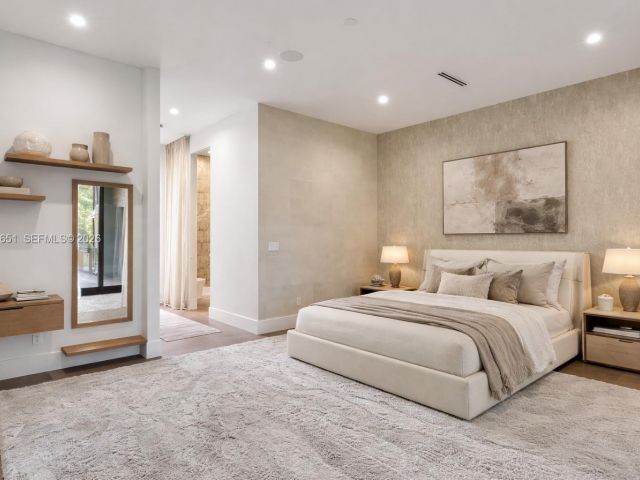 Дом в аренду по адресу 871 NE 83rd St - фото 7429007