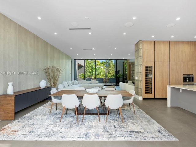 Дом в аренду по адресу 871 NE 83rd St - фото 7429018