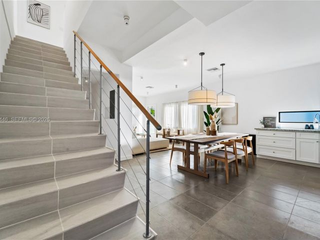 Продажа дома по адресу 18700 SW 117th Ave - фото 7509117