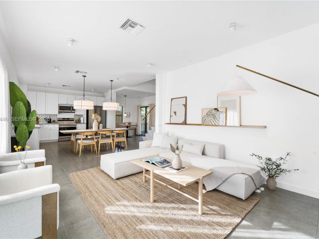 Продажа дома по адресу 18700 SW 117th Ave - фото 7509124