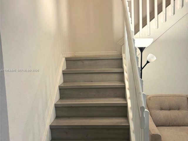 Дом в аренду по адресу 10776 NW 84th Ln 8-30 - фото 7485489