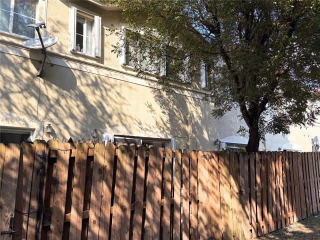 Дом в аренду по адресу 10776 NW 84th Ln 8-30 - фото 7485490