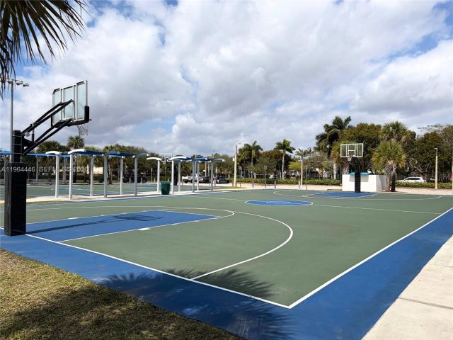 Дом в аренду по адресу 10776 NW 84th Ln 8-30 - фото 7485496