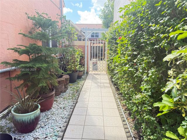 Продажа дома по адресу 5320 NW 190th St - фото 7428581