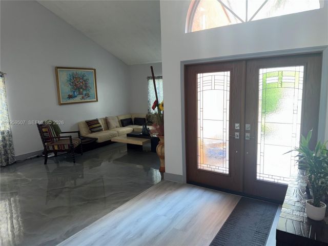 Продажа дома по адресу 5320 NW 190th St - фото 7428582