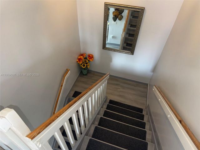 Продажа дома по адресу 5320 NW 190th St - фото 7428586