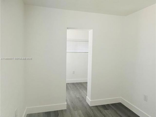 Продажа дома по адресу 1100 NW 75th St - фото 7429037