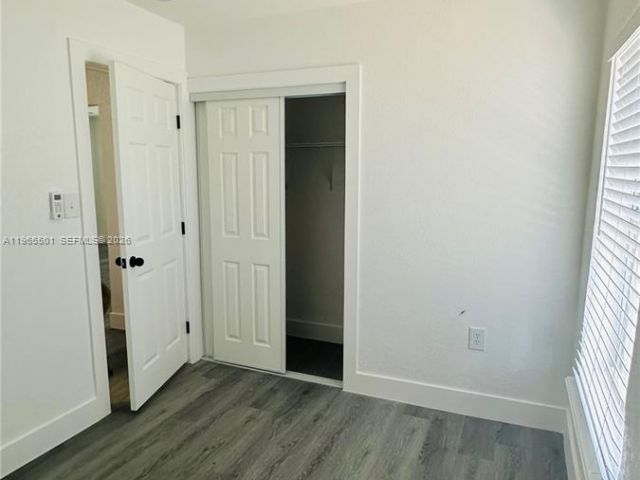 Продажа дома по адресу 1100 NW 75th St - фото 7429038