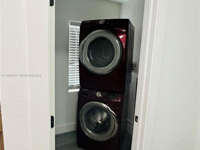 Продажа дома по адресу 1100 NW 75th St - фото 7429042