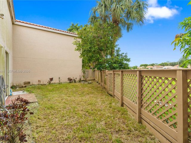 Дом в аренду по адресу 11009 Mainsail Dr 11009 - фото 7486994