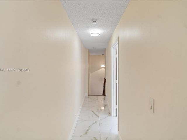 Дом в аренду по адресу 11009 Mainsail Dr 11009 - фото 7487003