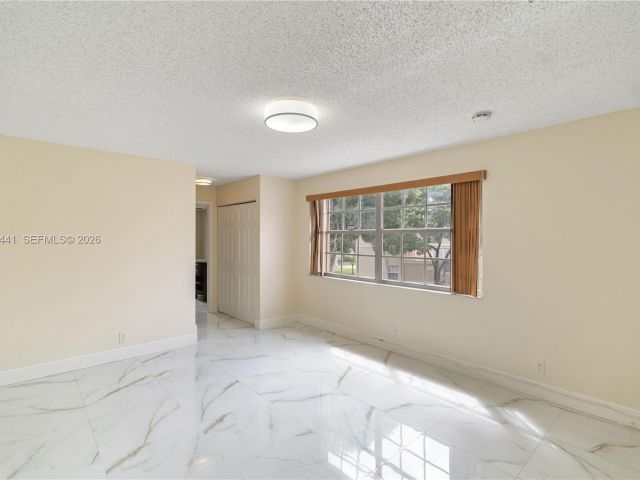 Дом в аренду по адресу 11009 Mainsail Dr 11009 - фото 7487008