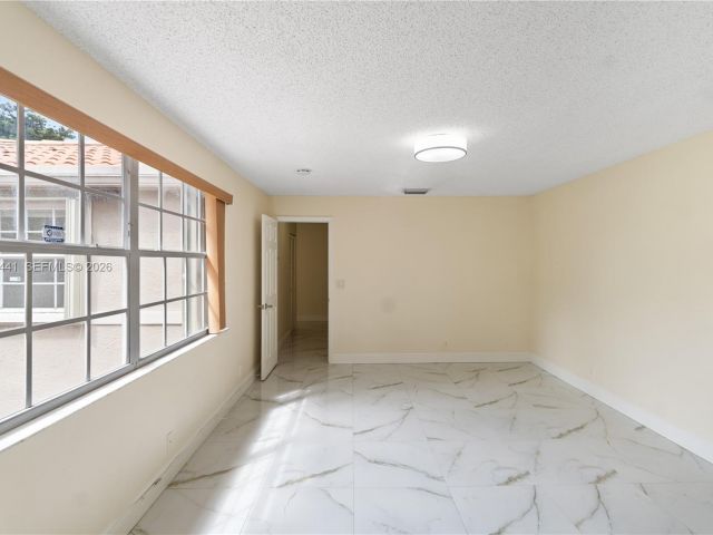 Дом в аренду по адресу 11009 Mainsail Dr 11009 - фото 7487009