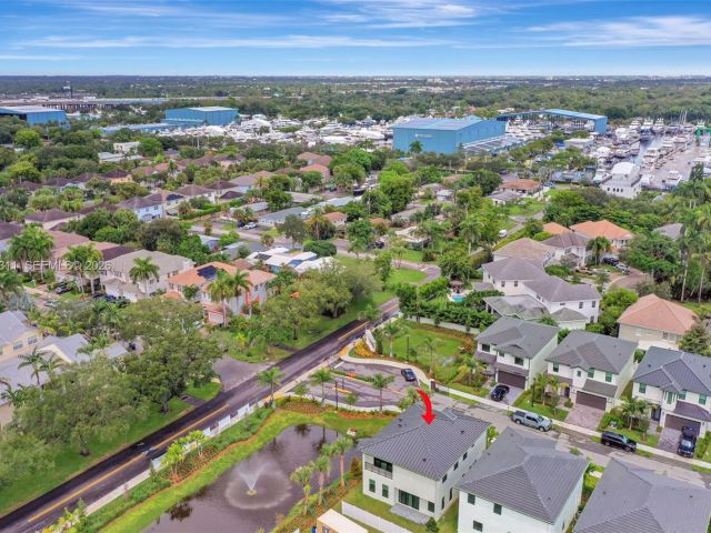 Дом в аренду по адресу 1454 SW 23rd St - фото 7482948