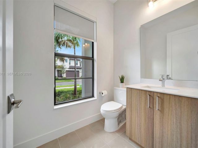 Дом в аренду по адресу 1454 SW 23rd St - фото 7482952