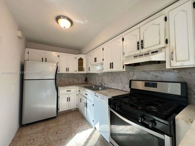 Дом в аренду по адресу 926 Polk St - фото 7473676