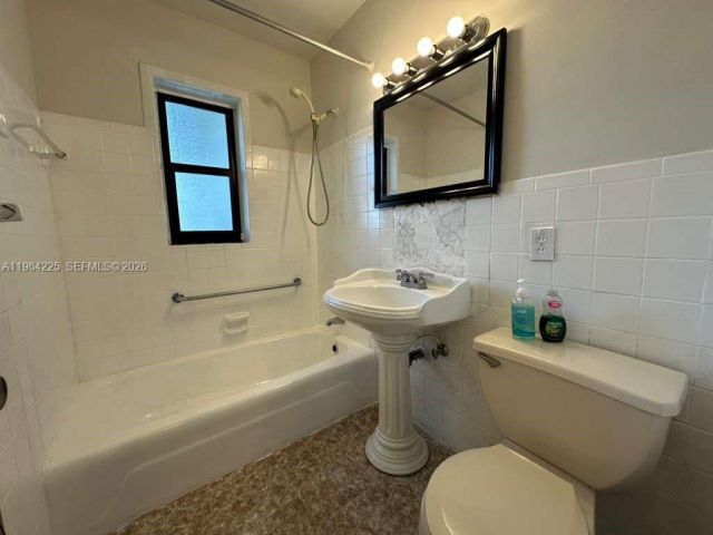 Дом в аренду по адресу 926 Polk St - фото 7473680