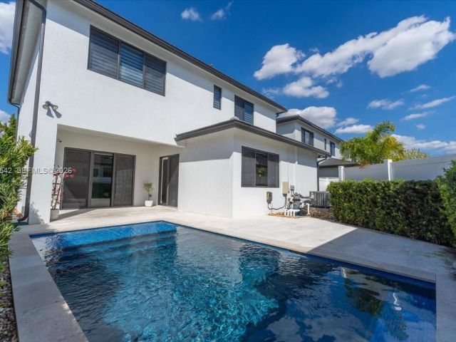 Продажа дома по адресу 8096 NW 48th Ter - фото 7431603