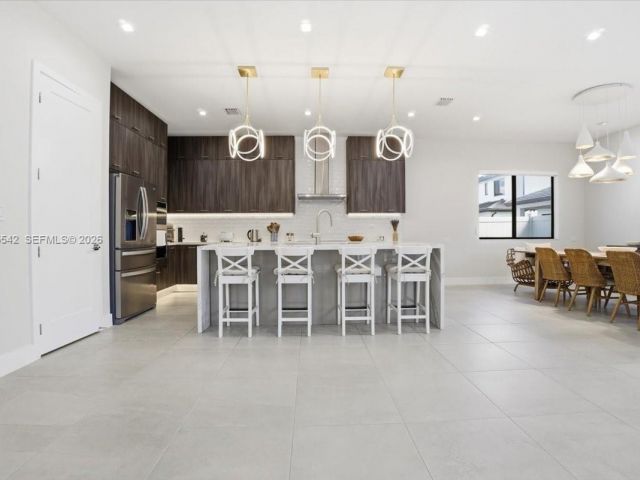 Продажа дома по адресу 8096 NW 48th Ter - фото 7431622