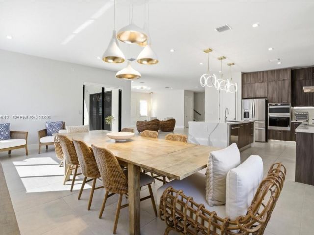 Продажа дома по адресу 8096 NW 48th Ter - фото 7431630