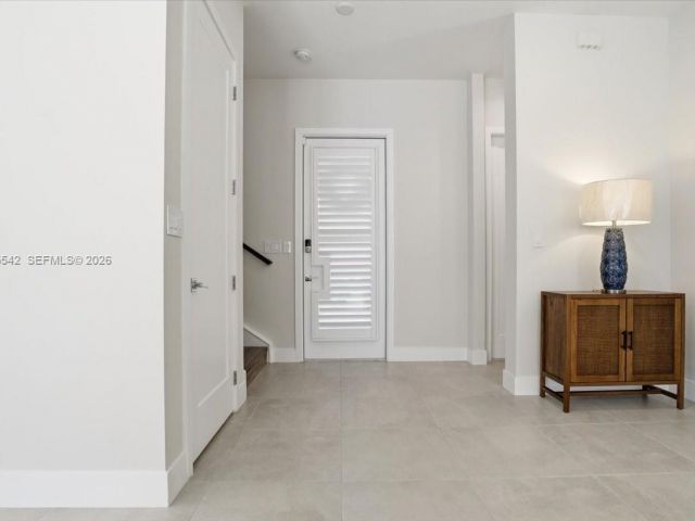 Продажа дома по адресу 8096 NW 48th Ter - фото 7431638