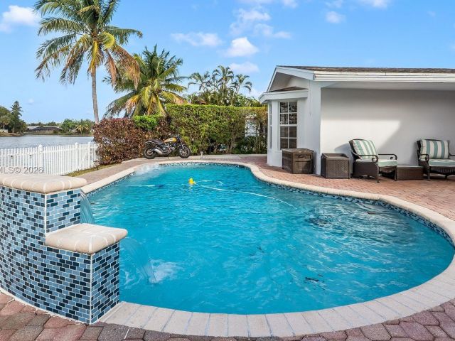 Продажа дома по адресу 3371 NW 67th St - фото 7481648