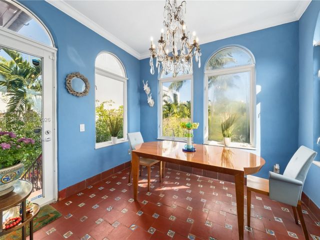 Продажа дома по адресу 4500 Sheridan Ave - фото 7467887