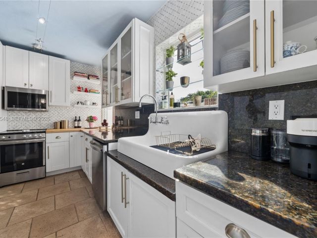 Продажа дома по адресу 4500 Sheridan Ave - фото 7467897