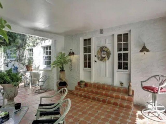 Продажа дома по адресу 1107 Alhambra Cir - фото 7471514