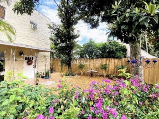 Продажа дома по адресу 1107 Alhambra Cir - фото 7471526