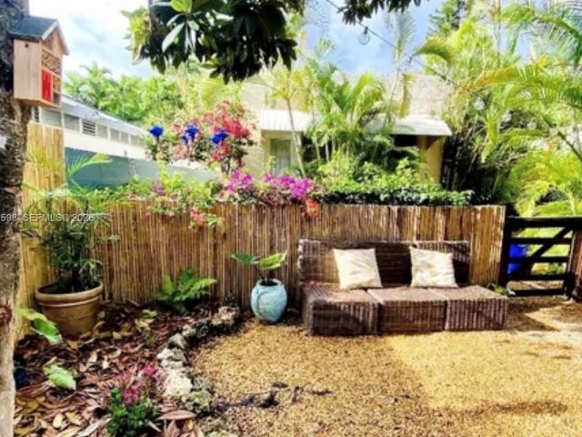 Продажа дома по адресу 1107 Alhambra Cir - фото 7471527